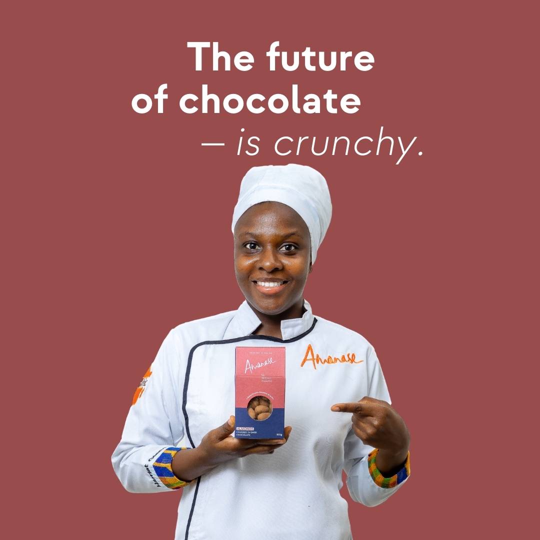 Almonds Covered in Chocolate | Snackbox