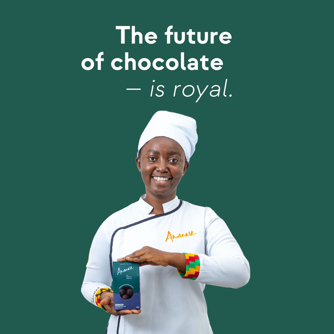 Macadamia Covered in  Chocolate | Snackbox